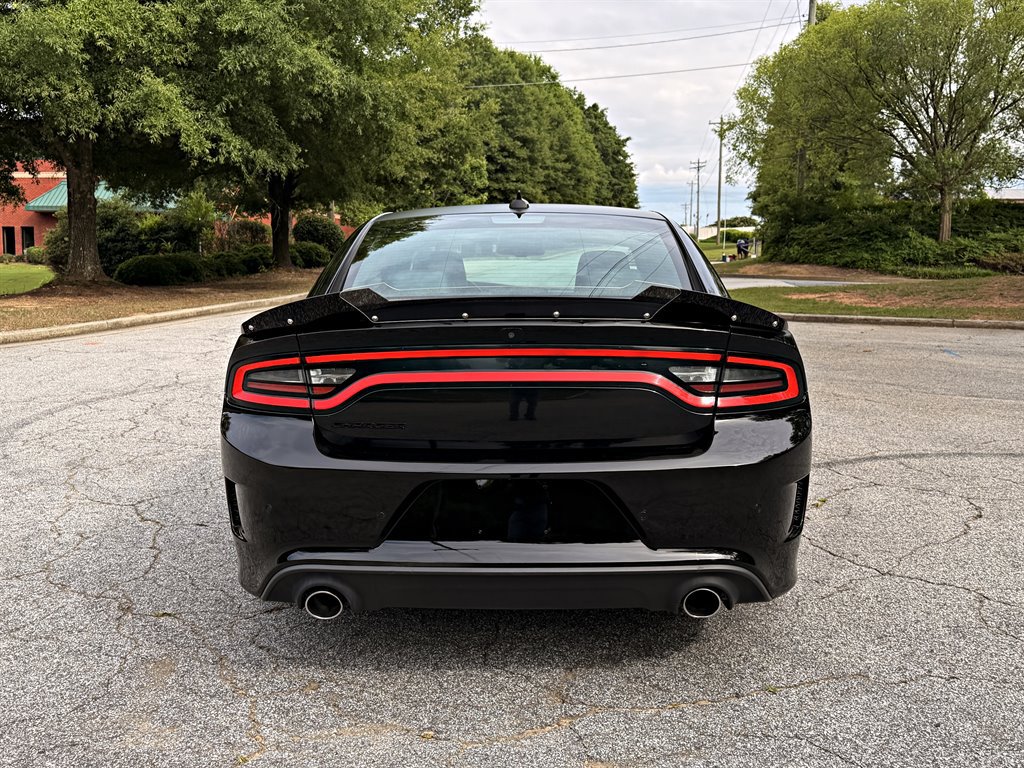 Used 2018 Dodge Charger R/T RWD image 6
