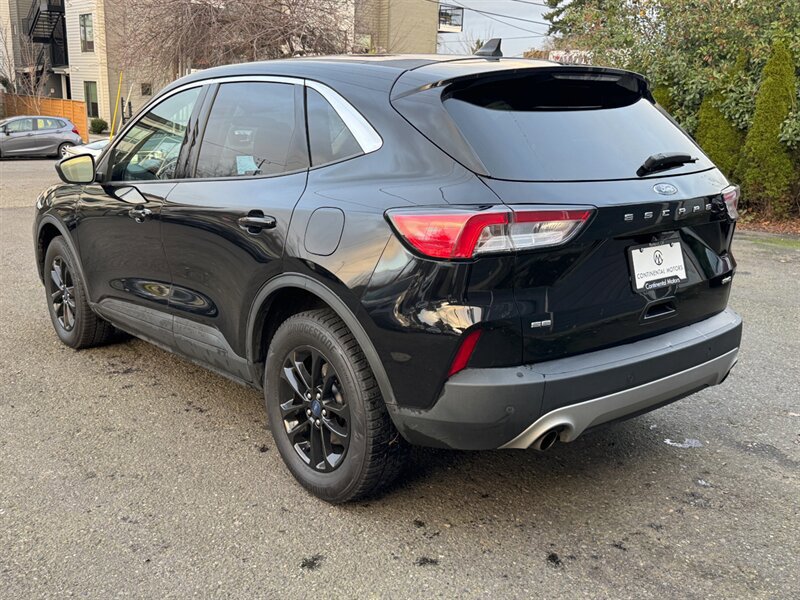Used 2022 Ford Escape SE AWD/4WD image 10
