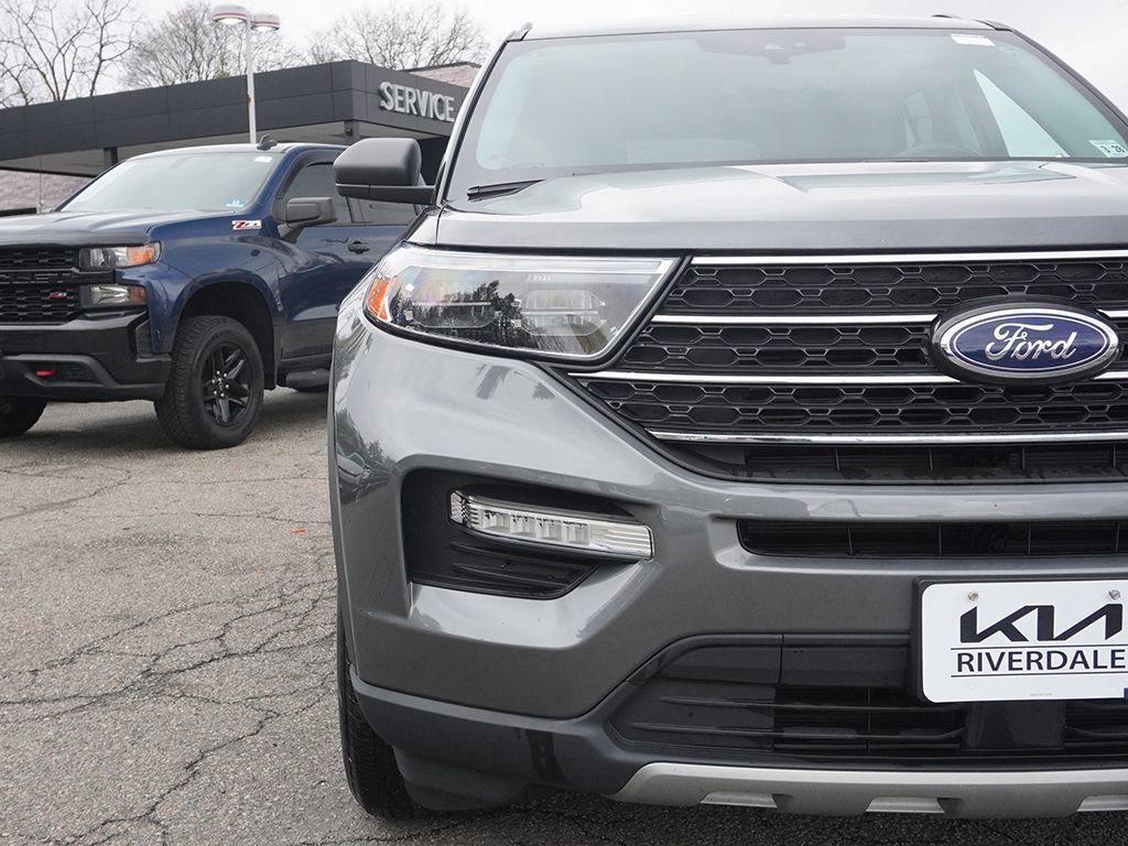 Used 2023 Ford Explorer XLT w/ Equipment Group 202A image 12