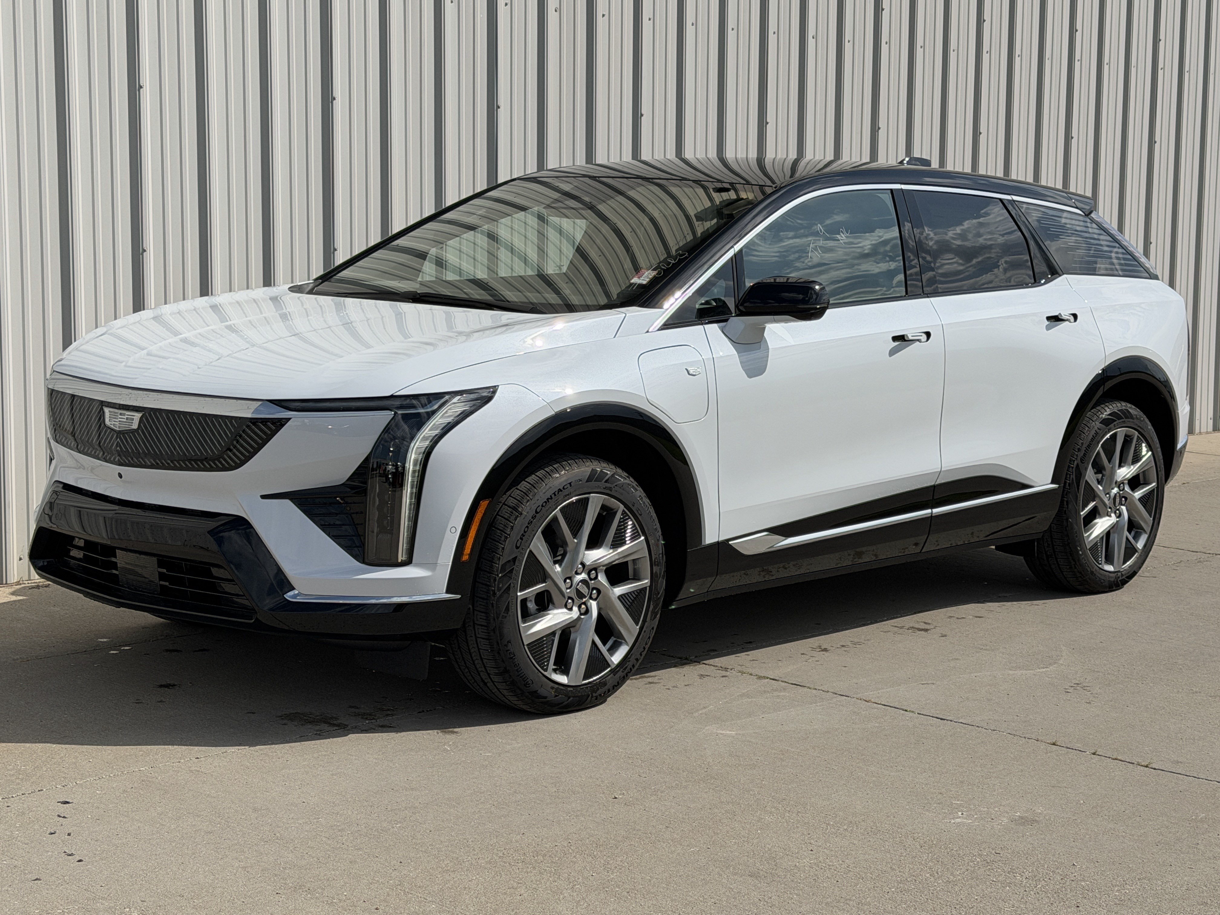 New 2027 Cadillac Optiq Luxury AWD/4WD image 1