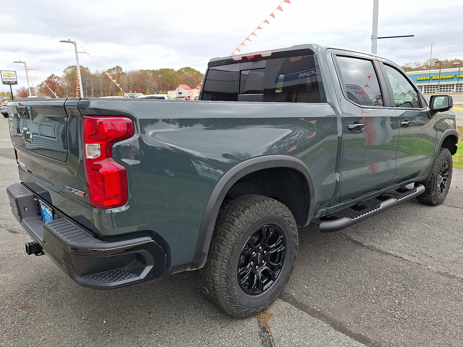 New 2026 Chevrolet Silverado 1500 ZR2 image 4