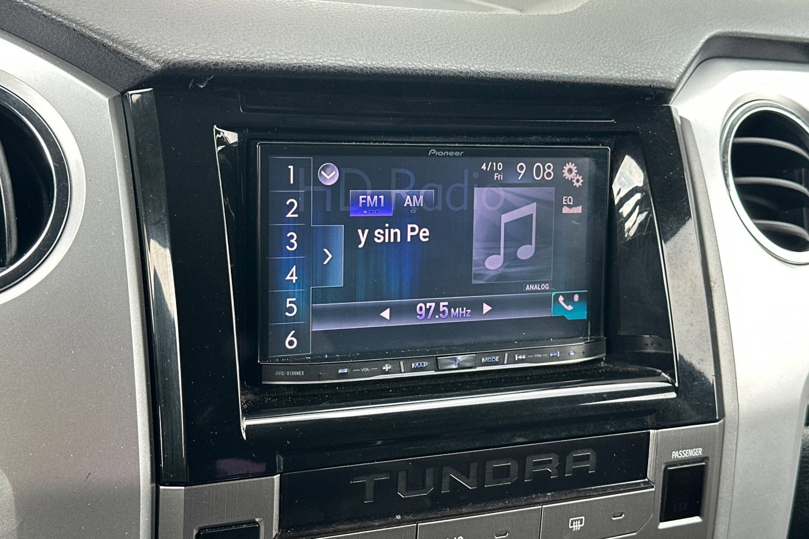 Used 2015 Toyota Tundra SR5 w/ SR5 Upgrade Package image 16