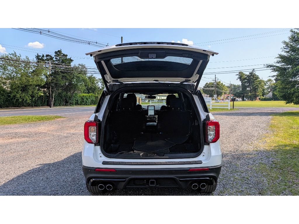 Used 2020 Ford Explorer ST w/ Premium Technology Package image 13