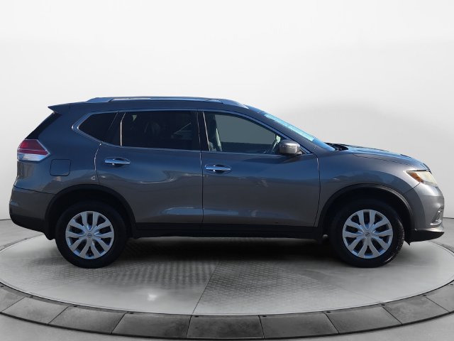 Used 2016 Nissan Rogue S w/ Appearance Package AWD/4WD image 6