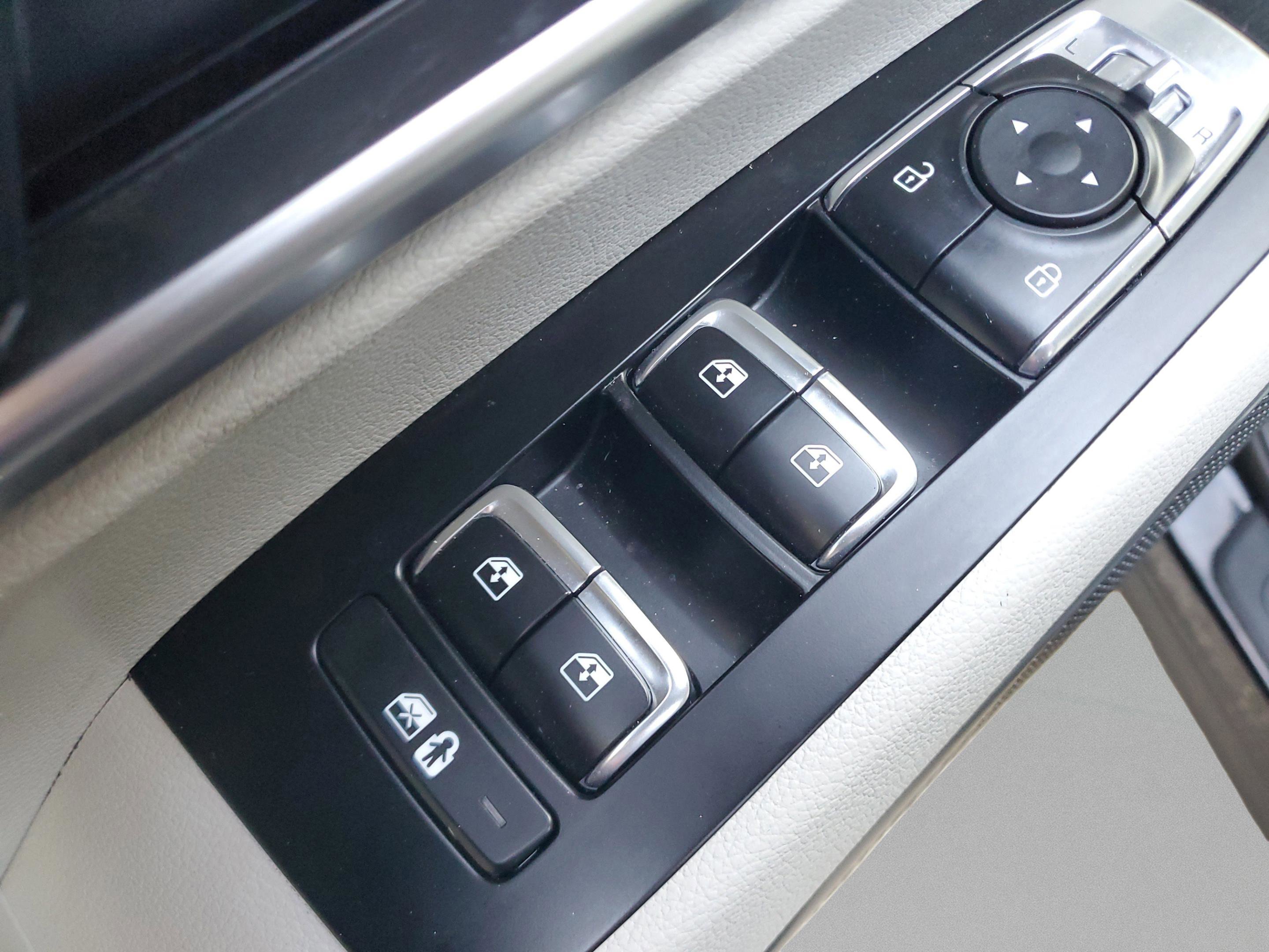 Certified 2023 Kia Telluride S image 15