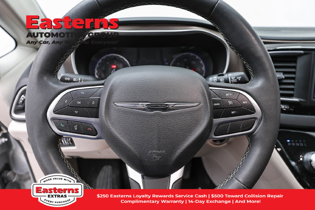 Used 2023 Chrysler Voyager LX FWD image 11