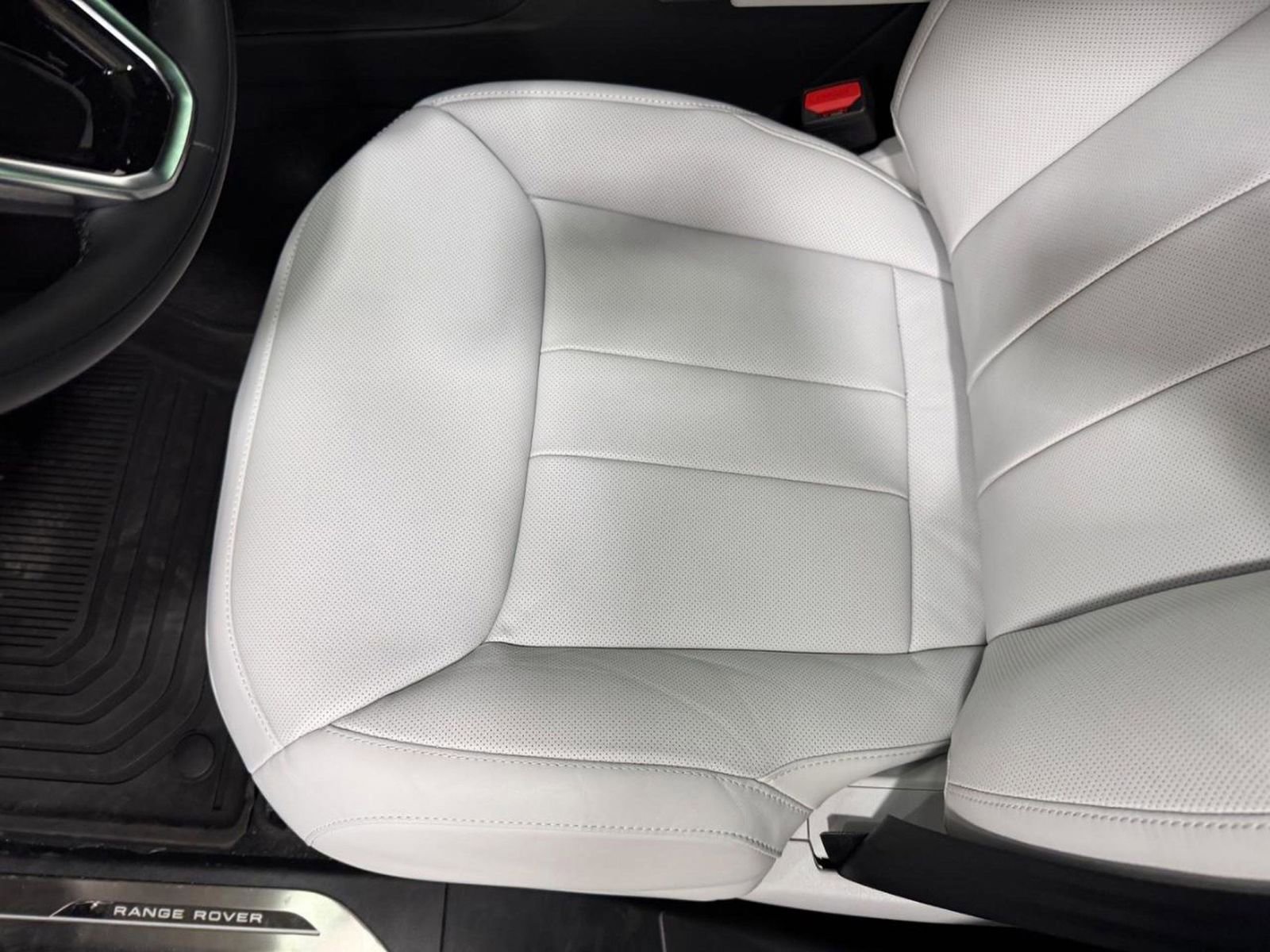 New 2026 Land Rover Range Rover Sport SE image 26