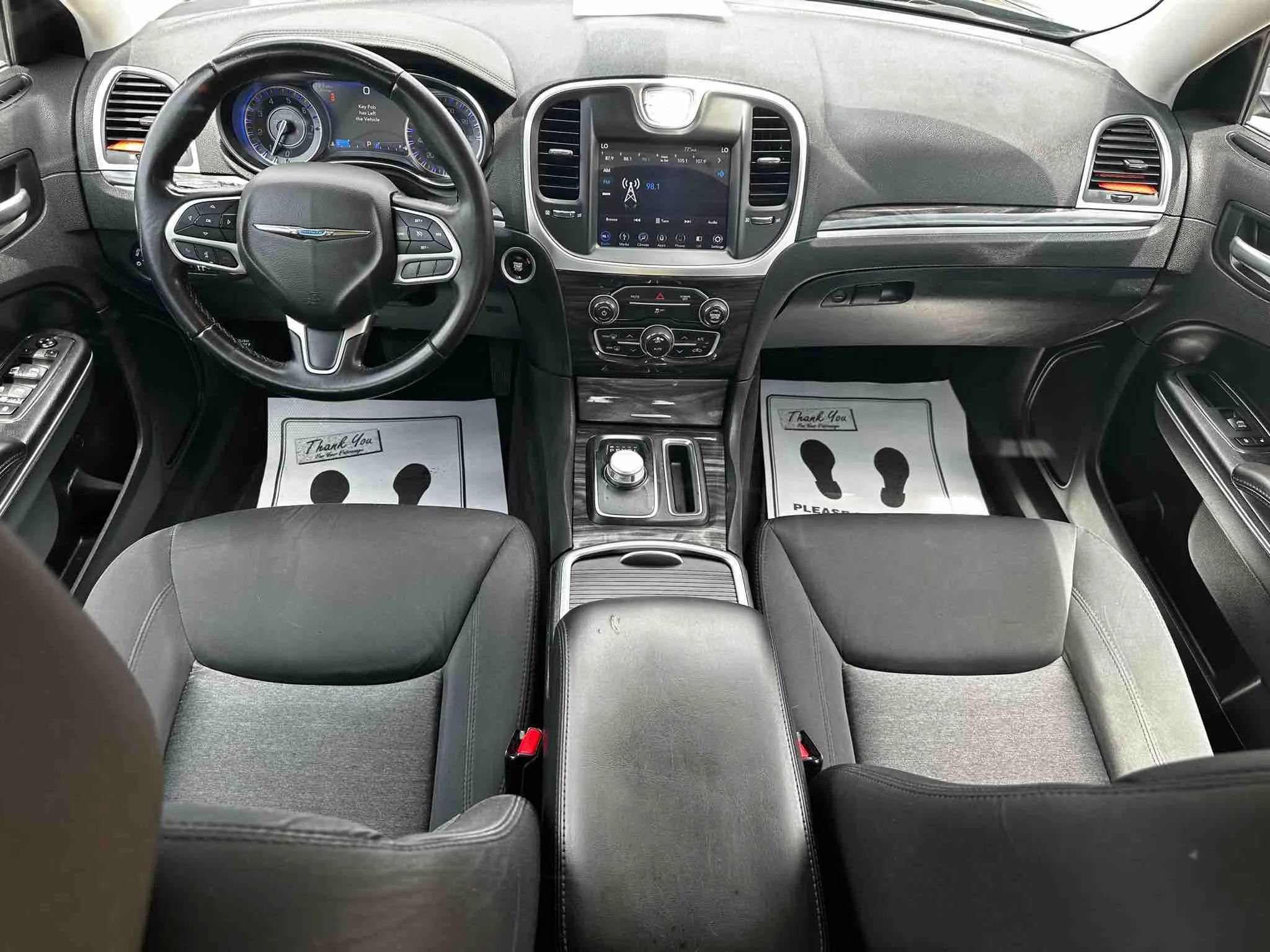 Used 2018 Chrysler 300 Touring w/ Driver Convenience Group image 60