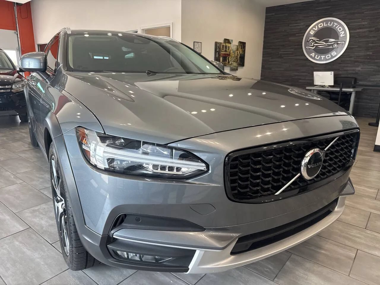 Used 2020 Volvo V90 T6 Cross Country AWD/4WD image 1