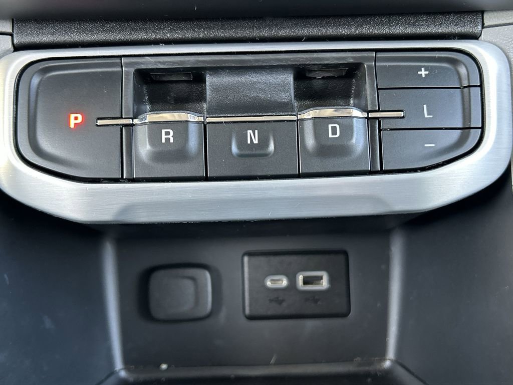 Used 2023 GMC Acadia SLE image 15