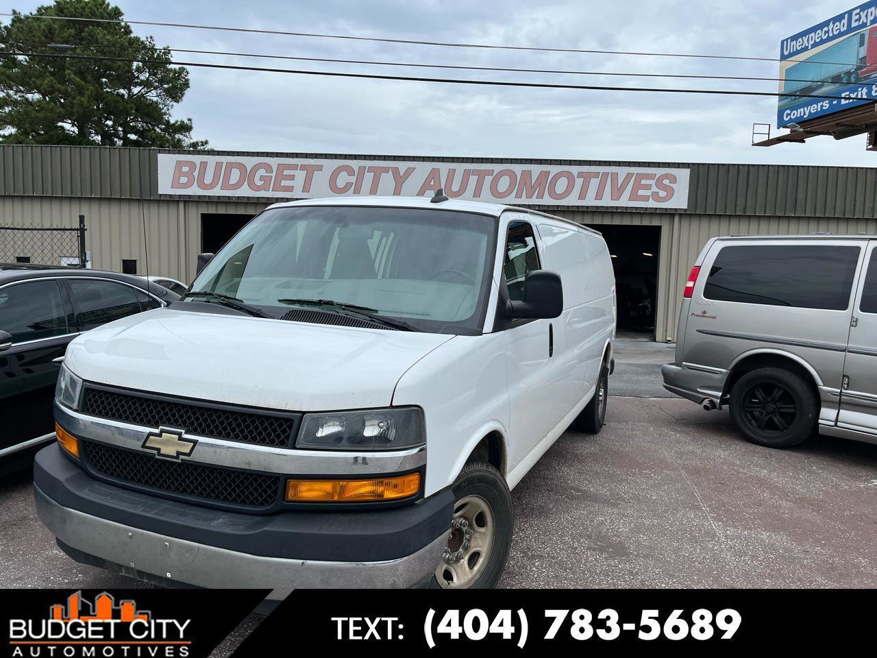Used 2018 Chevrolet Express 3500 Extended w/ Driver Convenience Package image 1