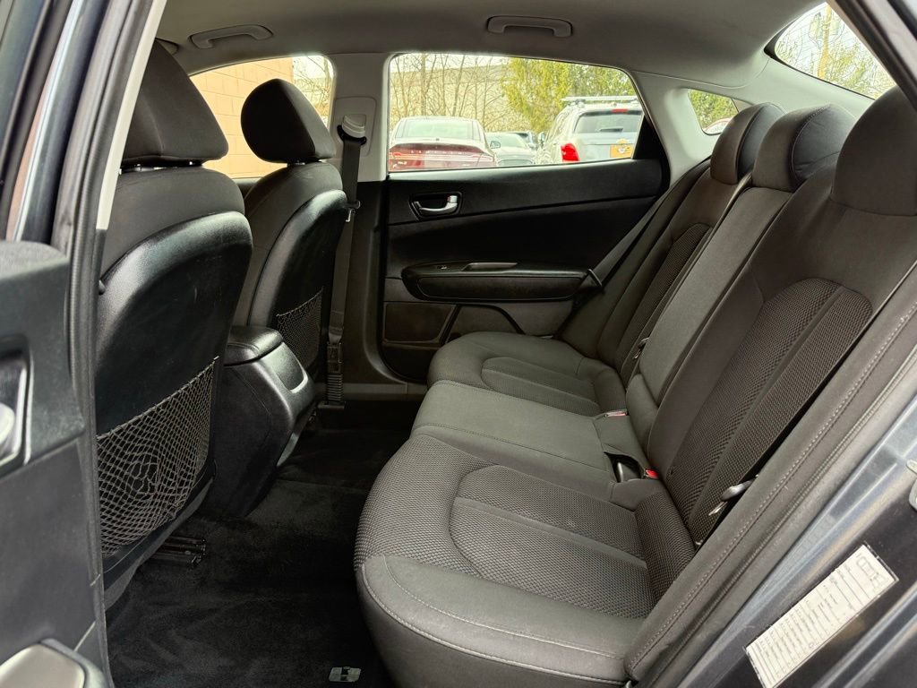 Used 2020 Kia Optima LX image 17