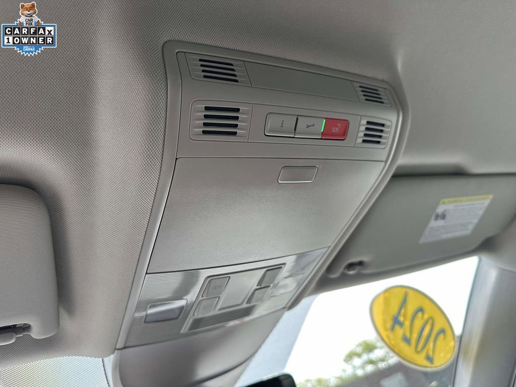 Used 2024 Volkswagen Taos SE FWD image 31