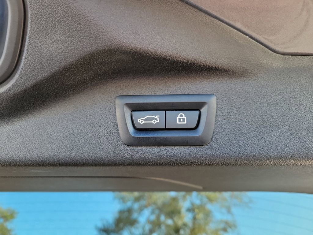 Used 2023 BMW X7 xDrive40i w/ Premium Package image 12