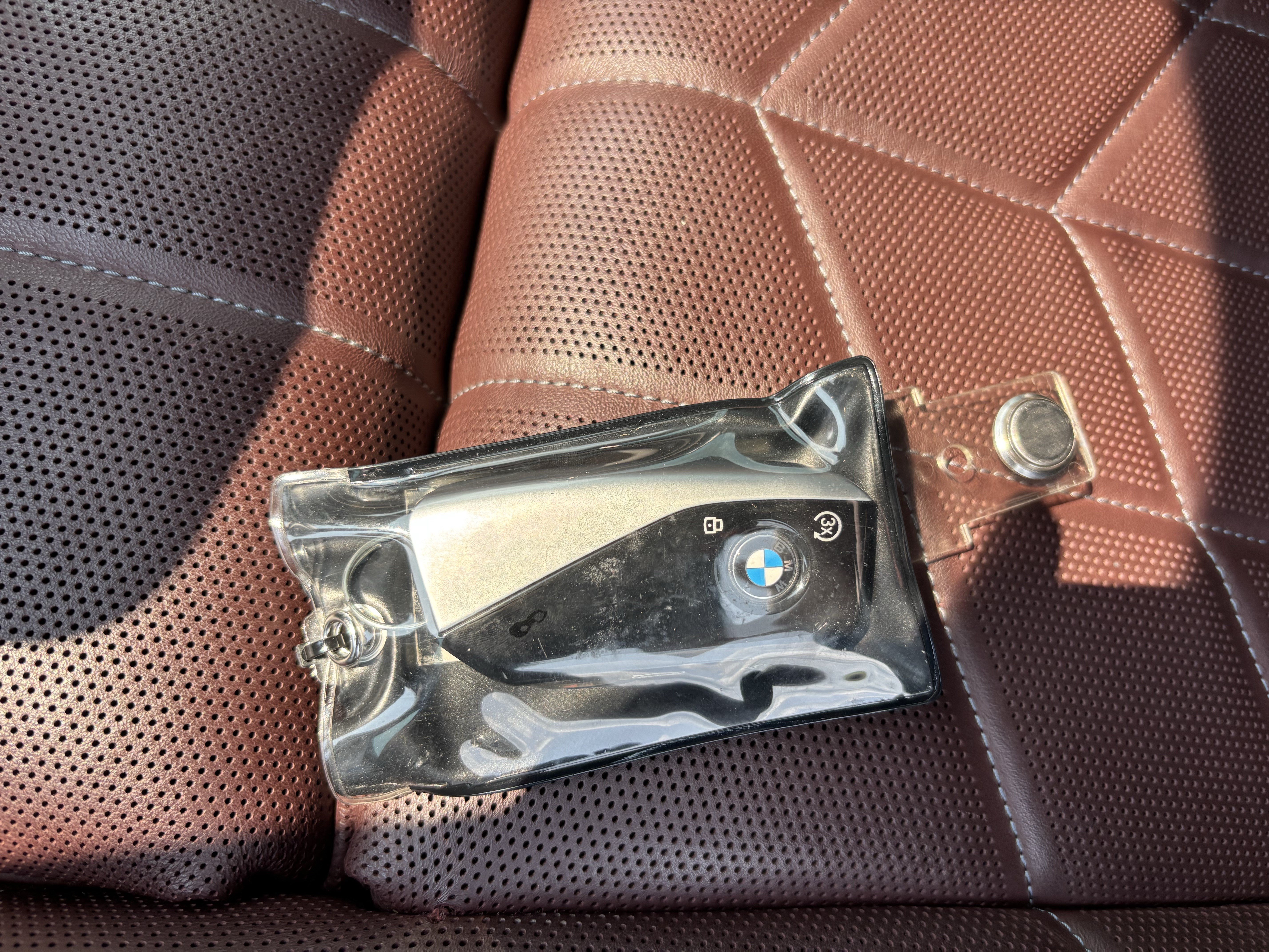 Used 2023 BMW i7 xDrive60 AWD/4WD image 38