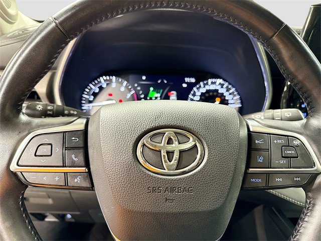 Used 2020 Toyota Highlander Limited image 12