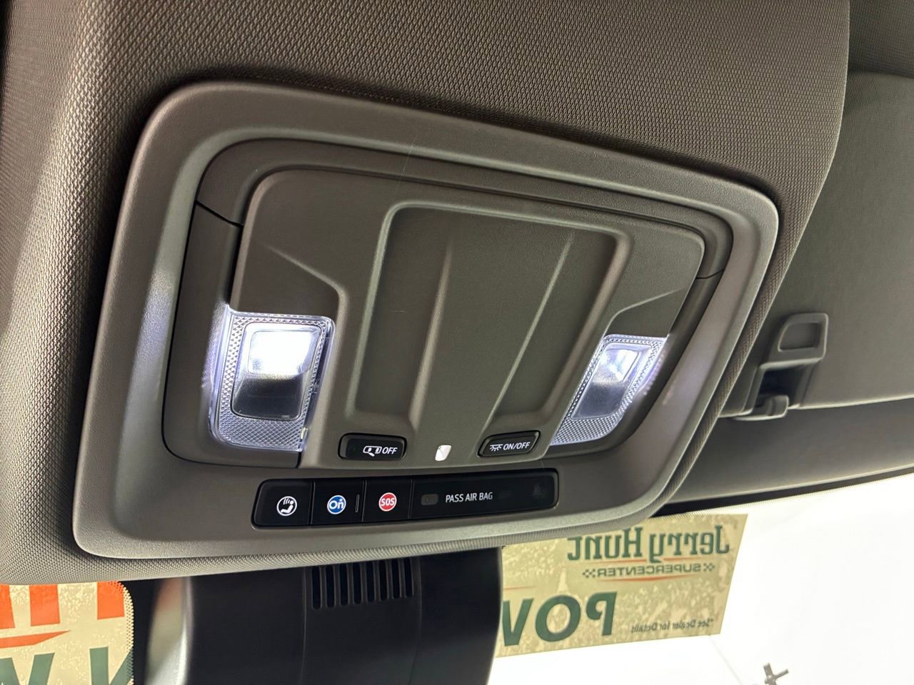 Used 2024 Chevrolet Silverado 1500 LT image 23