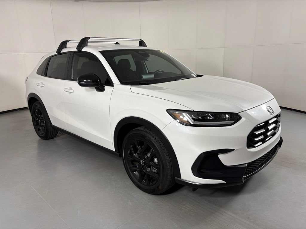 Used 2025 Honda HR-V Sport image 2