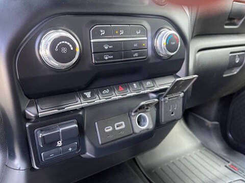 Used 2021 GMC Sierra 3500 SLE w/ Remote Start Package AWD/4WD image 17