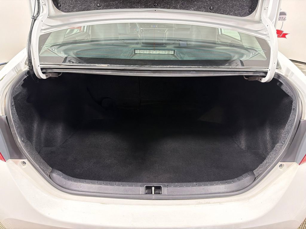 Used 2014 Toyota Corolla S image 18