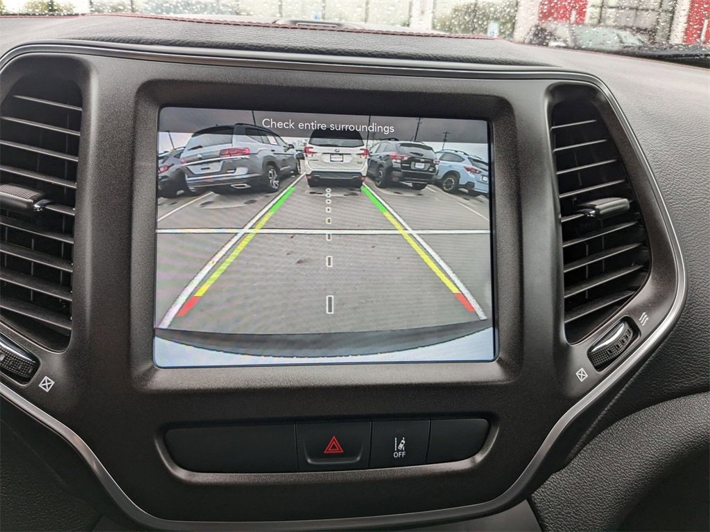 Used 2022 Jeep Cherokee Trailhawk image 18