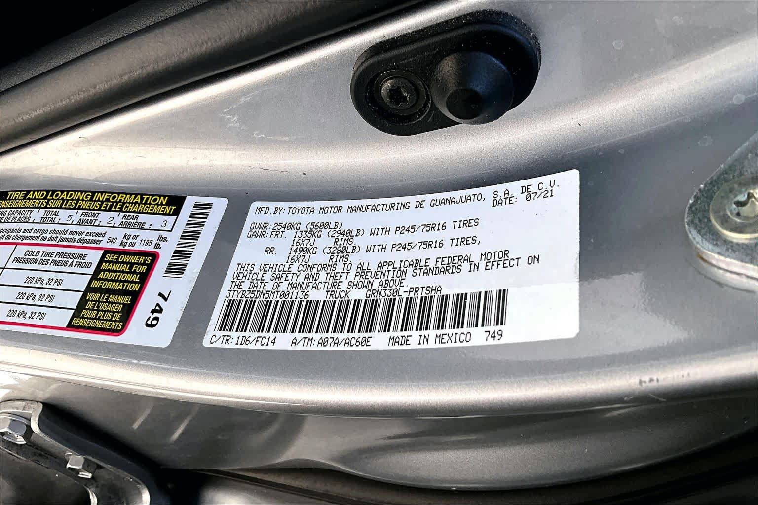 Used 2021 Toyota Tacoma SR5 RWD image 35