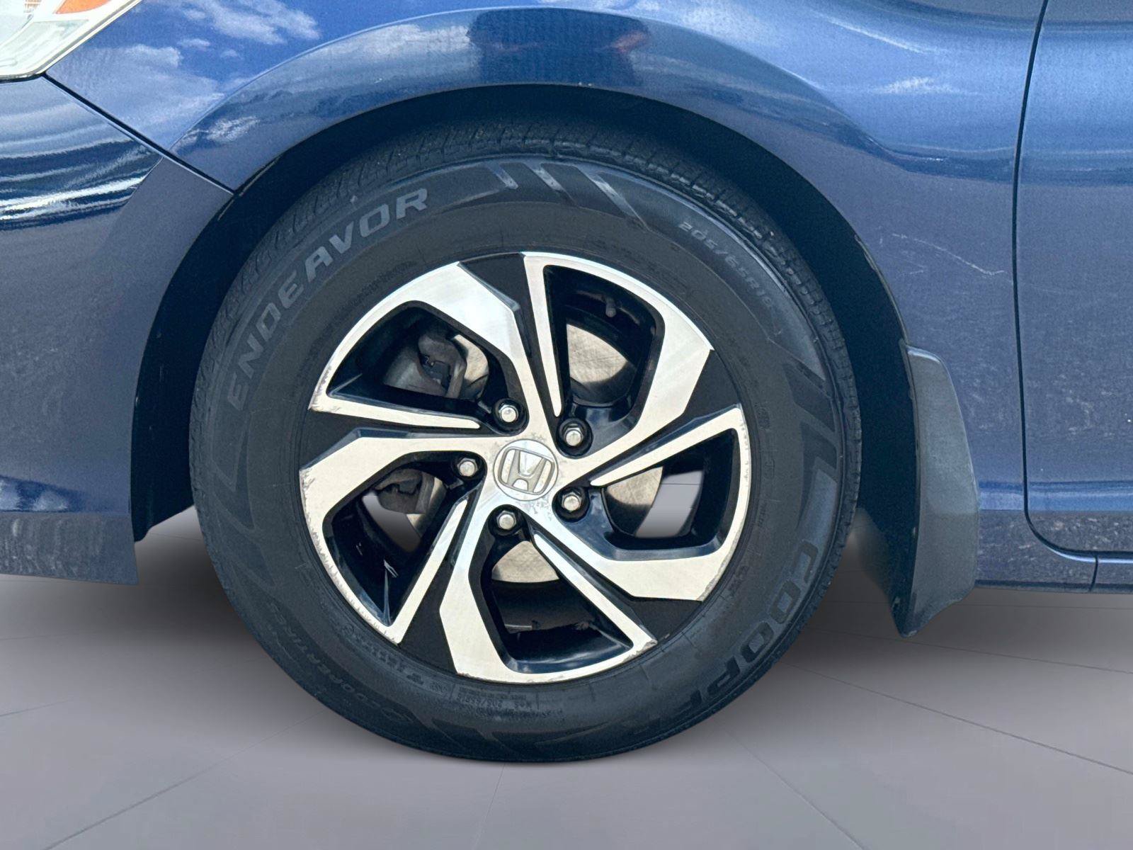 Used 2016 Honda Accord LX image 10