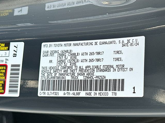 Used 2024 Toyota Tacoma TRD Off-Road image 29