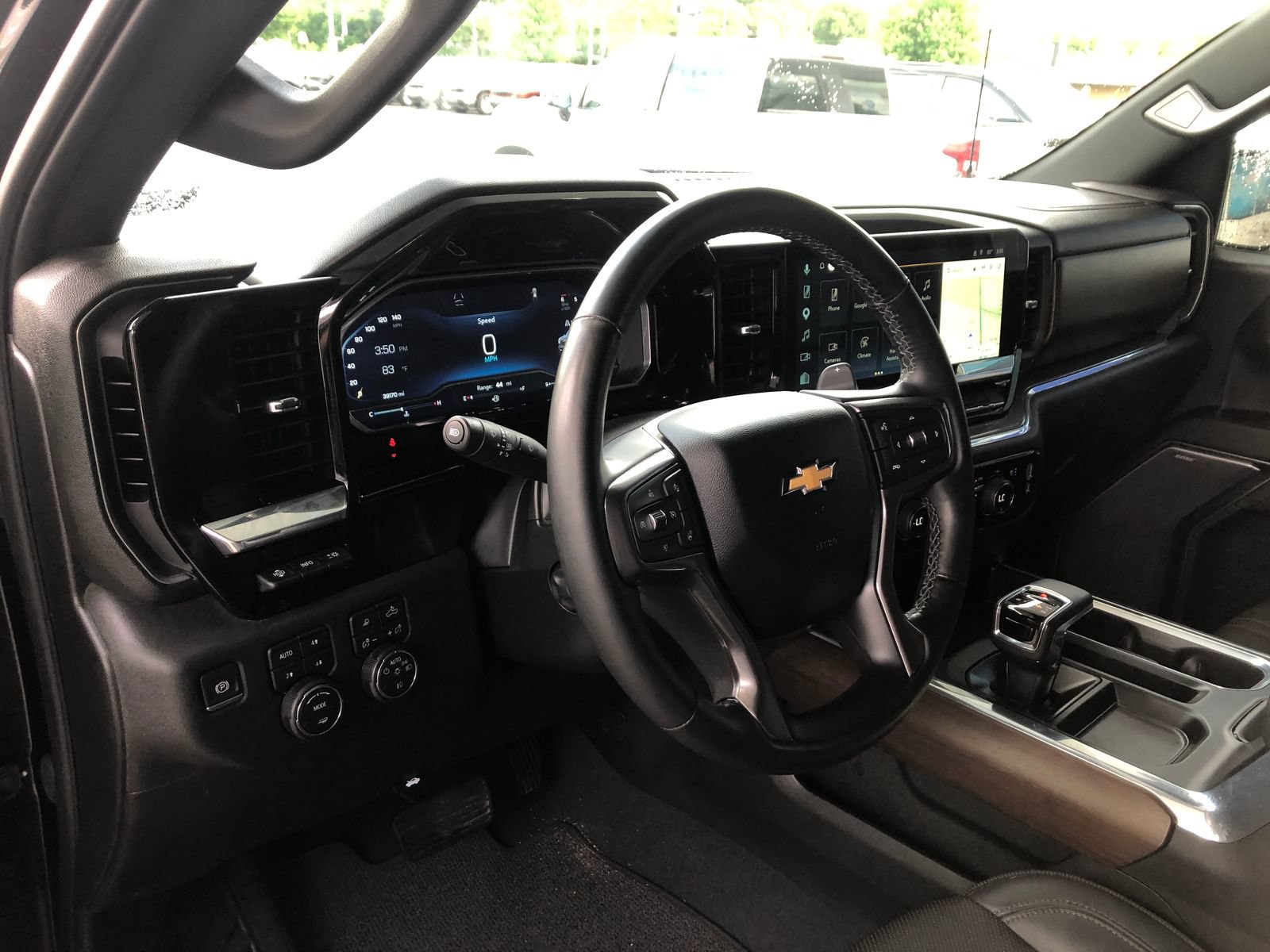 Used 2023 Chevrolet Silverado 1500 High Country w/ High Country Premium Package AWD/4WD image 16