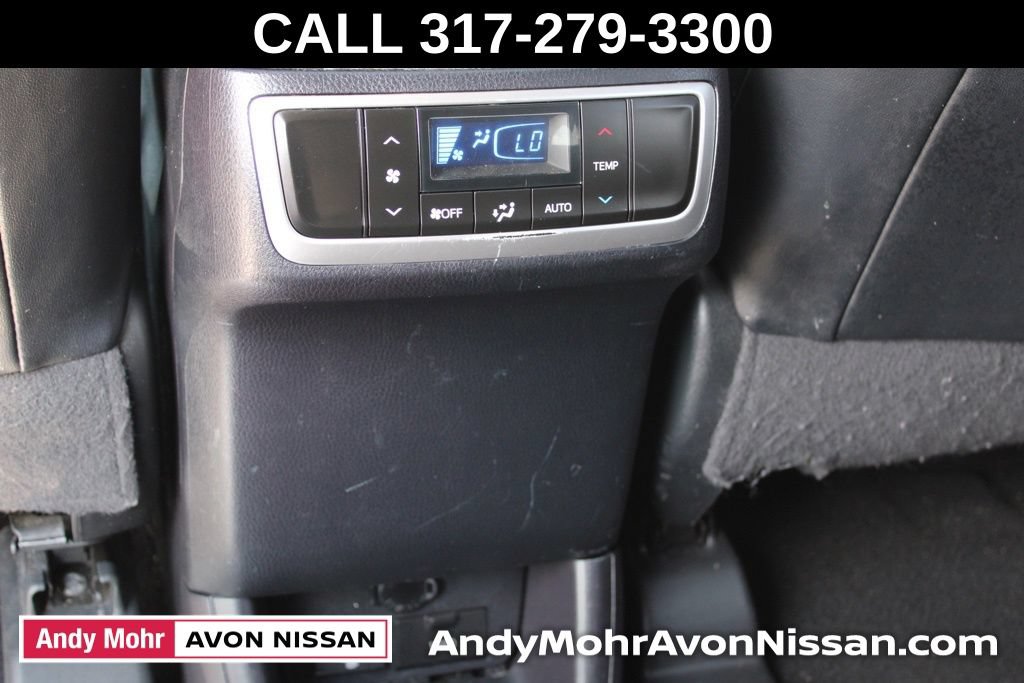 Used 2014 Toyota Highlander XLE FWD image 28
