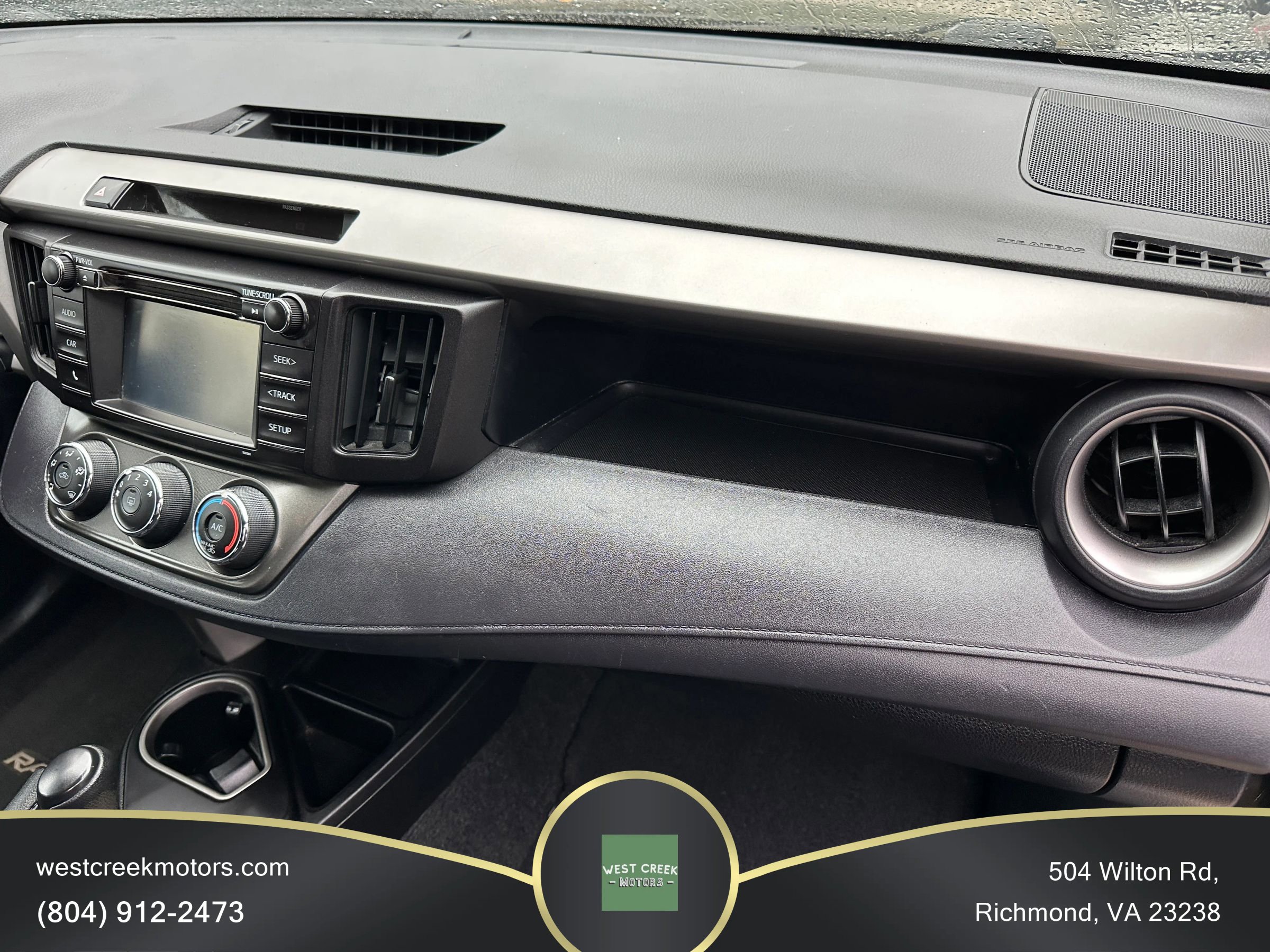 Used 2016 Toyota RAV4 LE FWD image 12