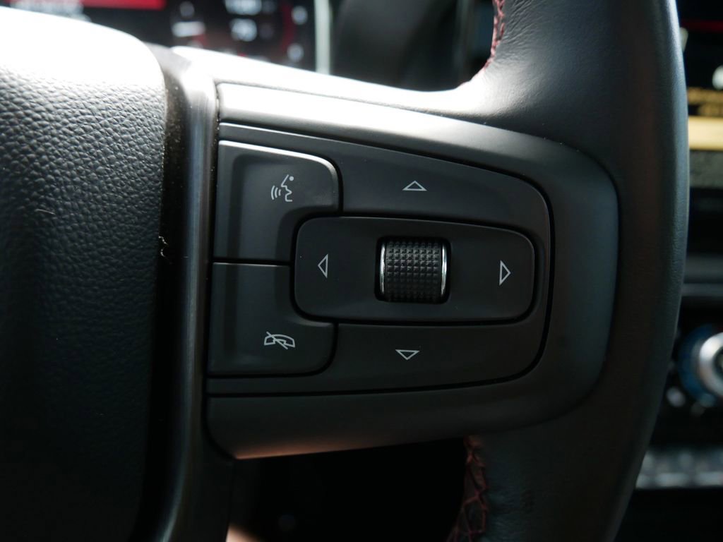 Used 2025 GMC Sierra 2500 AT4X AWD/4WD image 26
