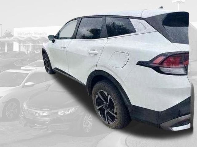 Used 2025 Kia Sportage LX AWD/4WD image 4
