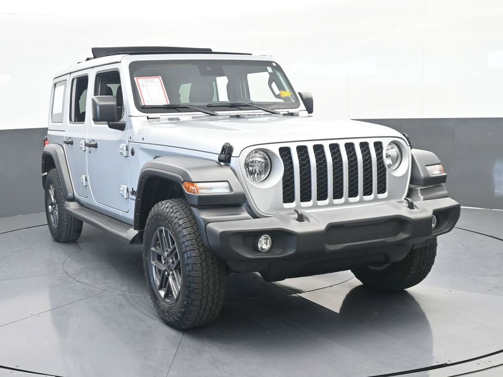 Used 2024 Jeep Wrangler Sport S AWD/4WD image 9