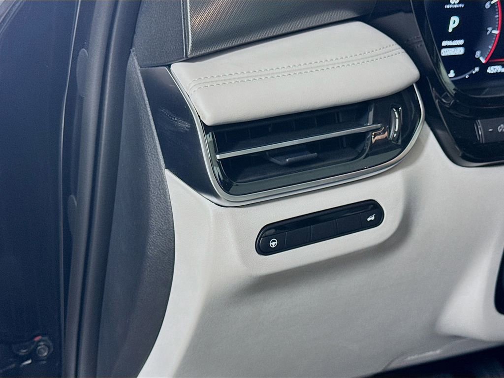 Used 2026 INFINITI QX60 Luxe w/ Cargo Package image 10