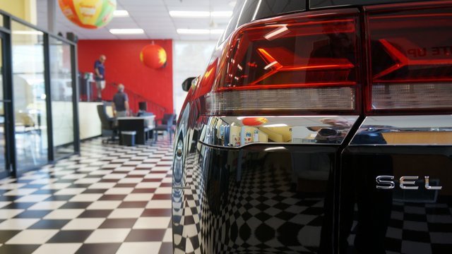 Certified 2025 Volkswagen Atlas SEL image 86