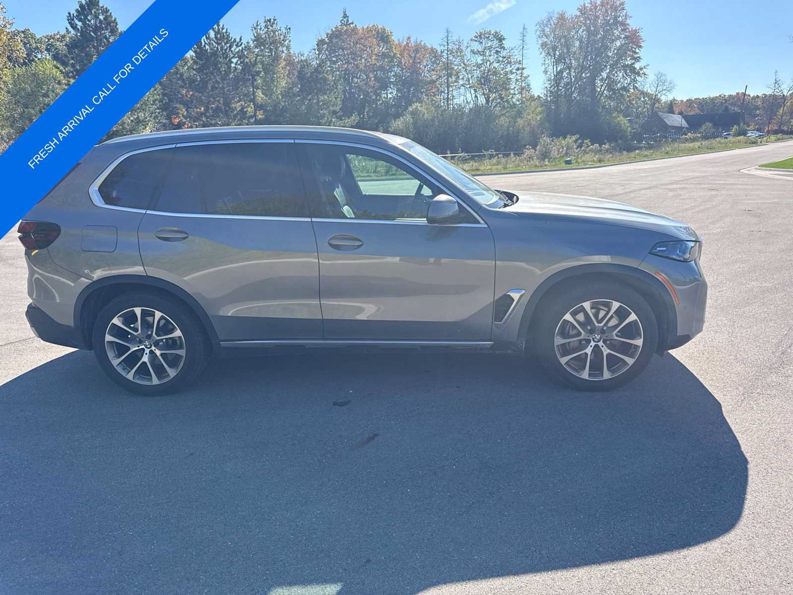 Used 2024 BMW X5 xDrive40i w/ Premium Package AWD/4WD image 7