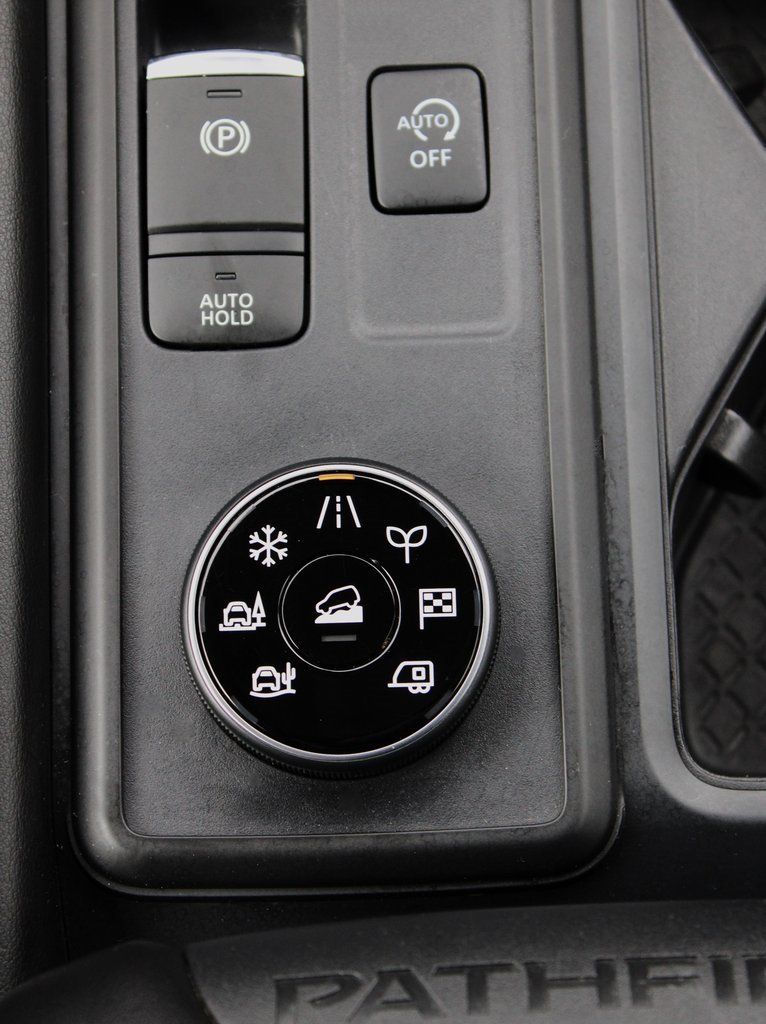 Certified 2024 Nissan Pathfinder S image 37