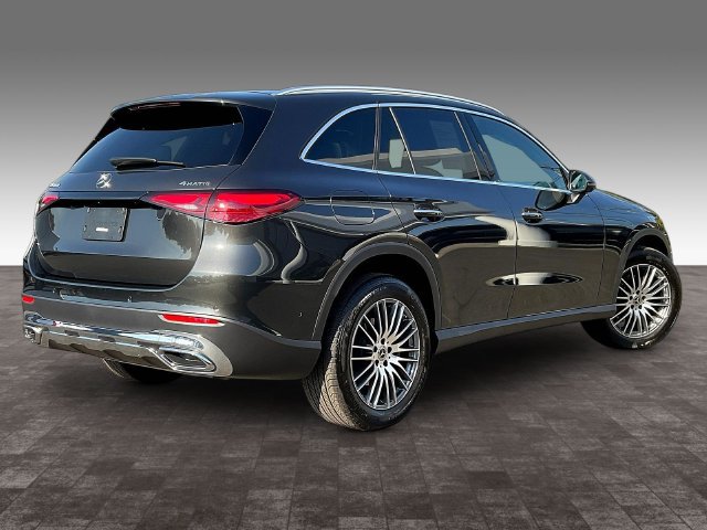 Used 2026 Mercedes-Benz GLC 300 4MATIC image 5