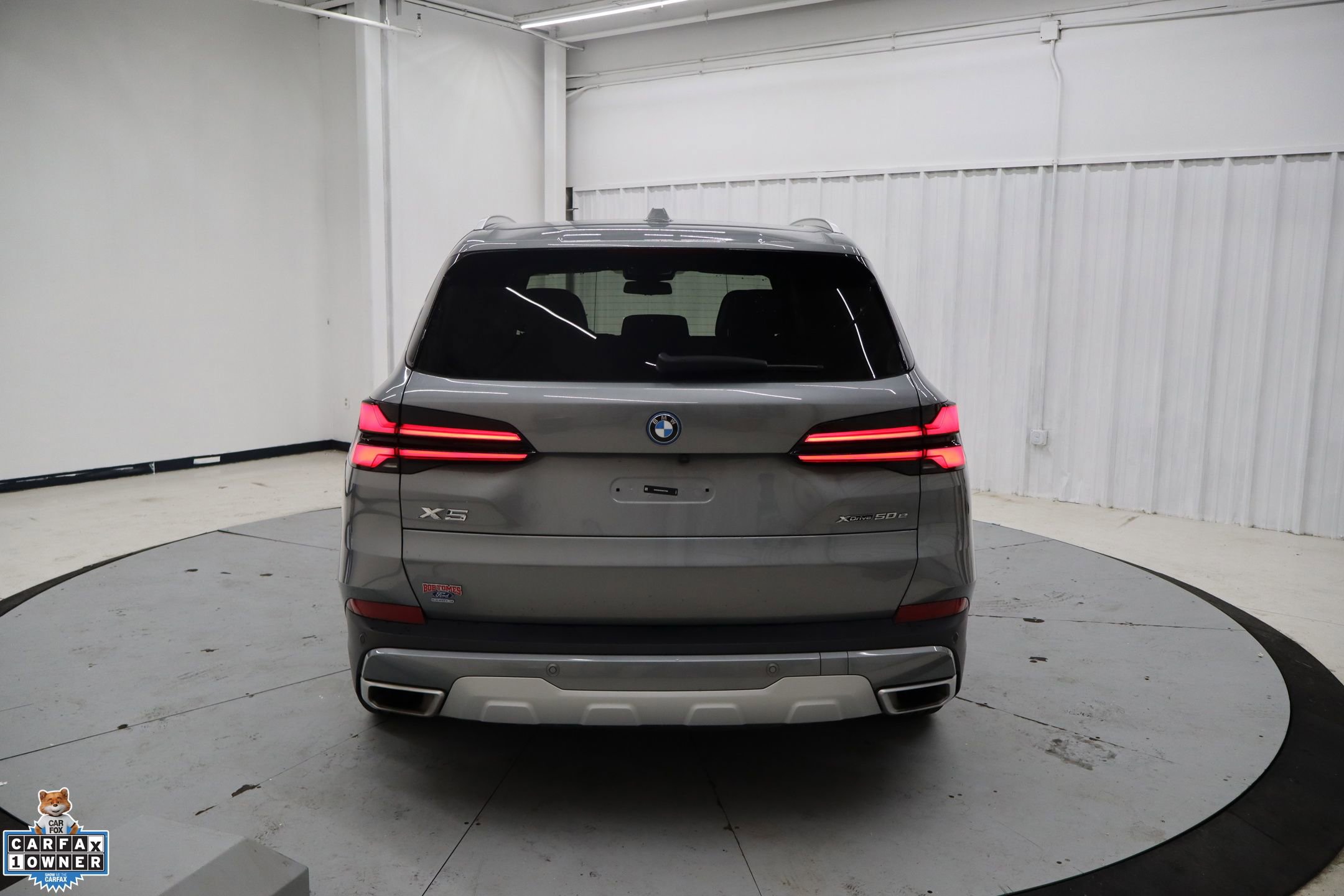 Used 2025 BMW X5 xDrive50e image 6