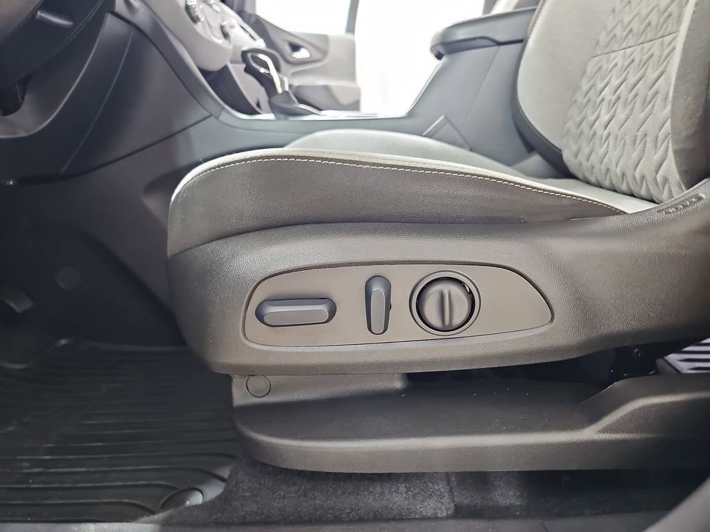 Certified 2024 Chevrolet Equinox LS w/ LS Convenience Package image 34