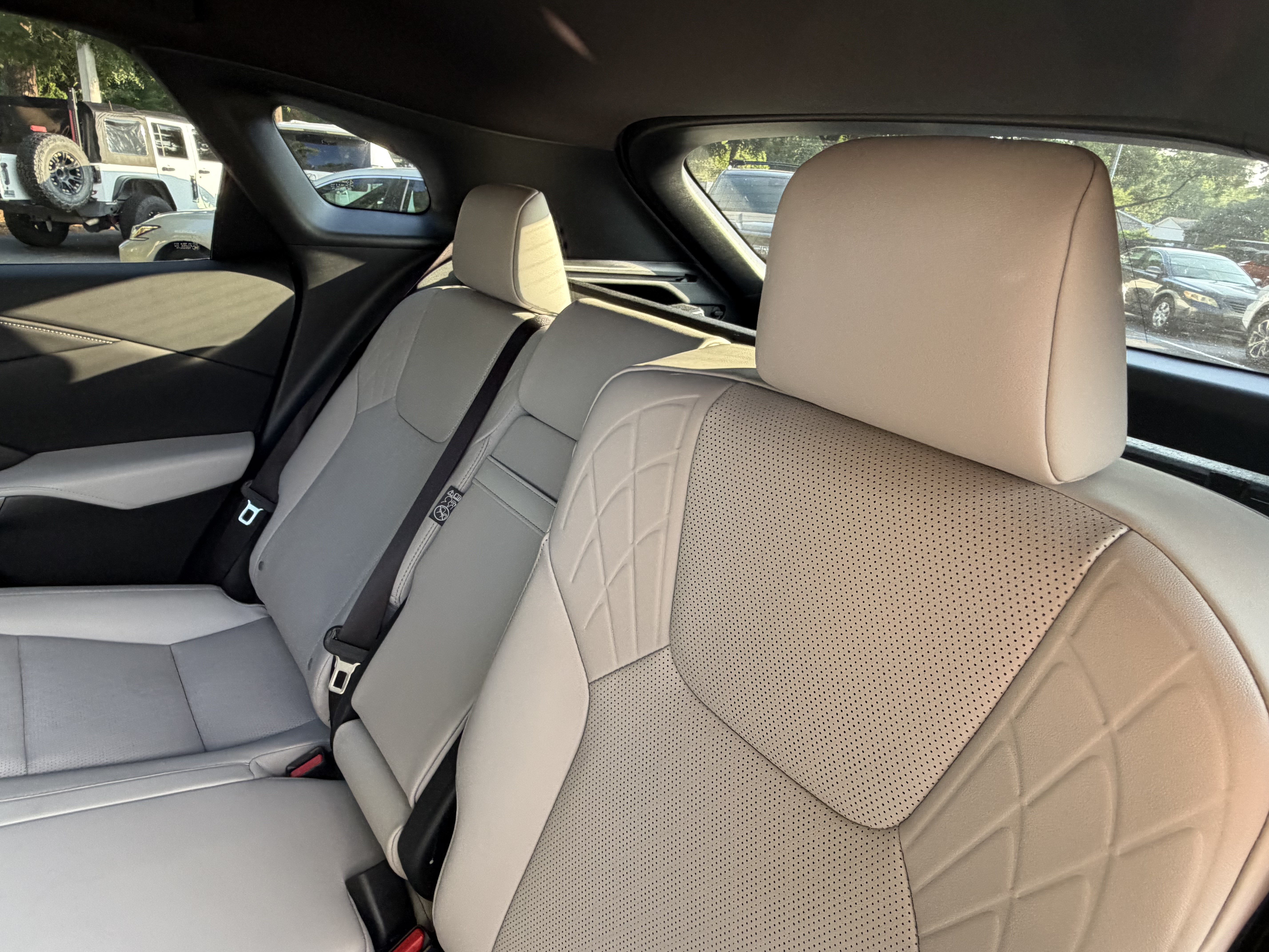Used 2025 Lexus RX 350 Premium Plus w/ Accessory Package (Z1) FWD image 32
