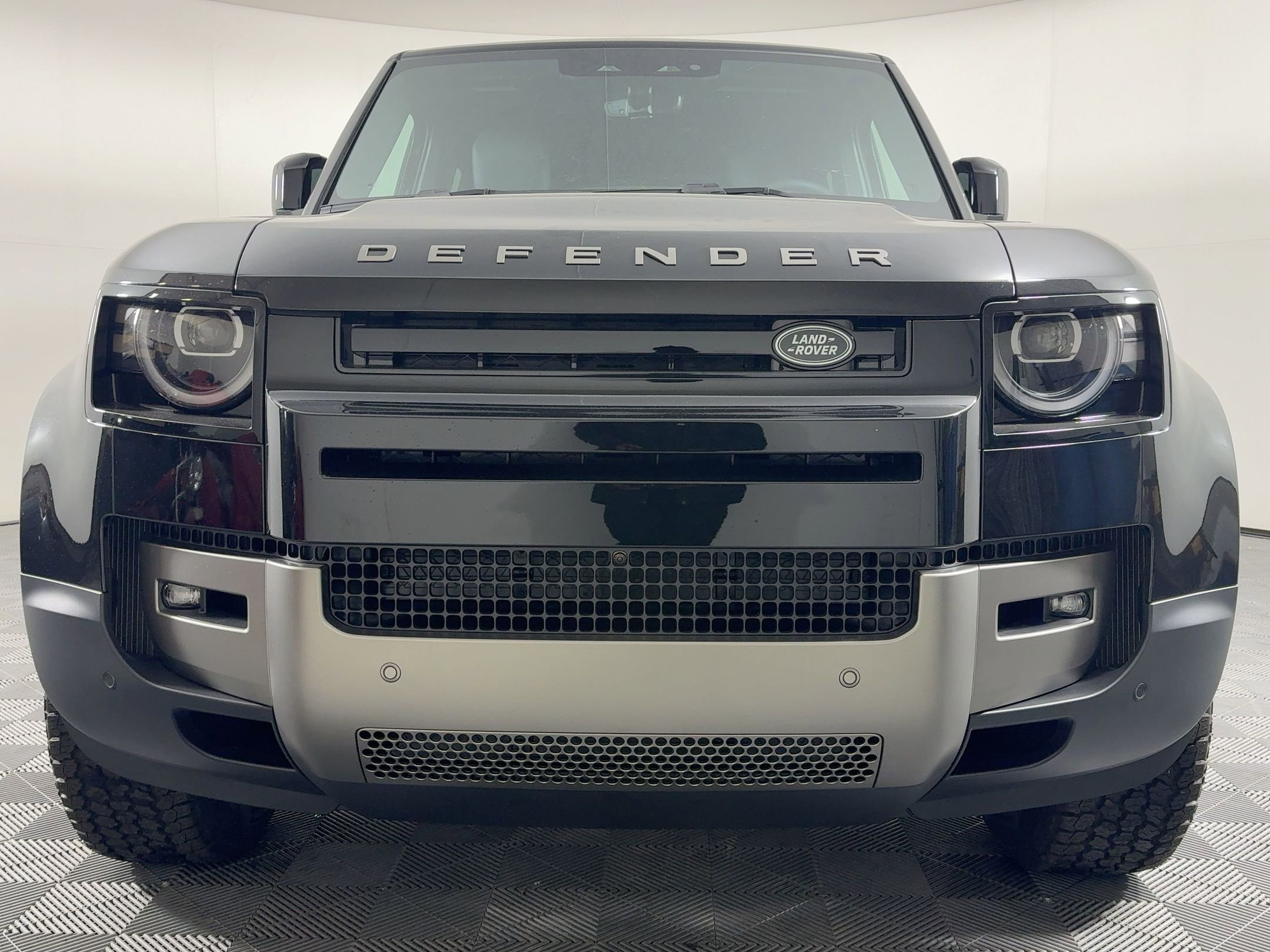 New 2026 Land Rover Defender 130 S AWD/4WD image 6
