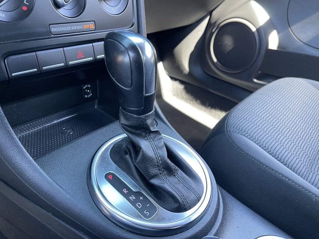 Used 2014 Volkswagen Beetle 2.5 image 24