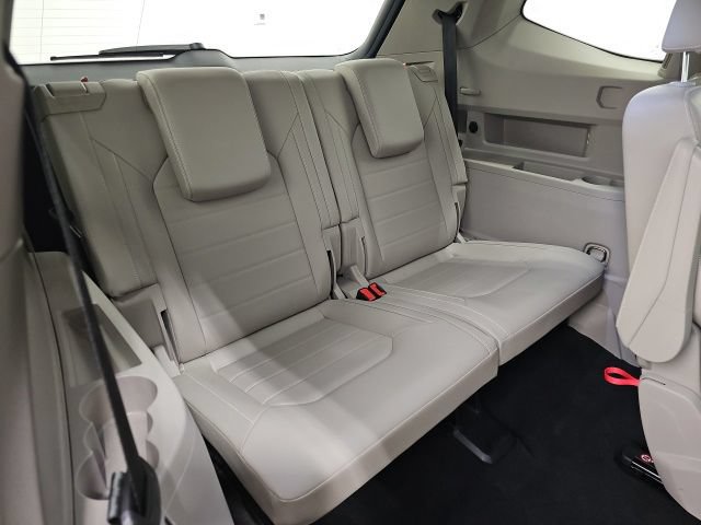 Used 2023 Volkswagen Atlas SEL Premium AWD/4WD image 37
