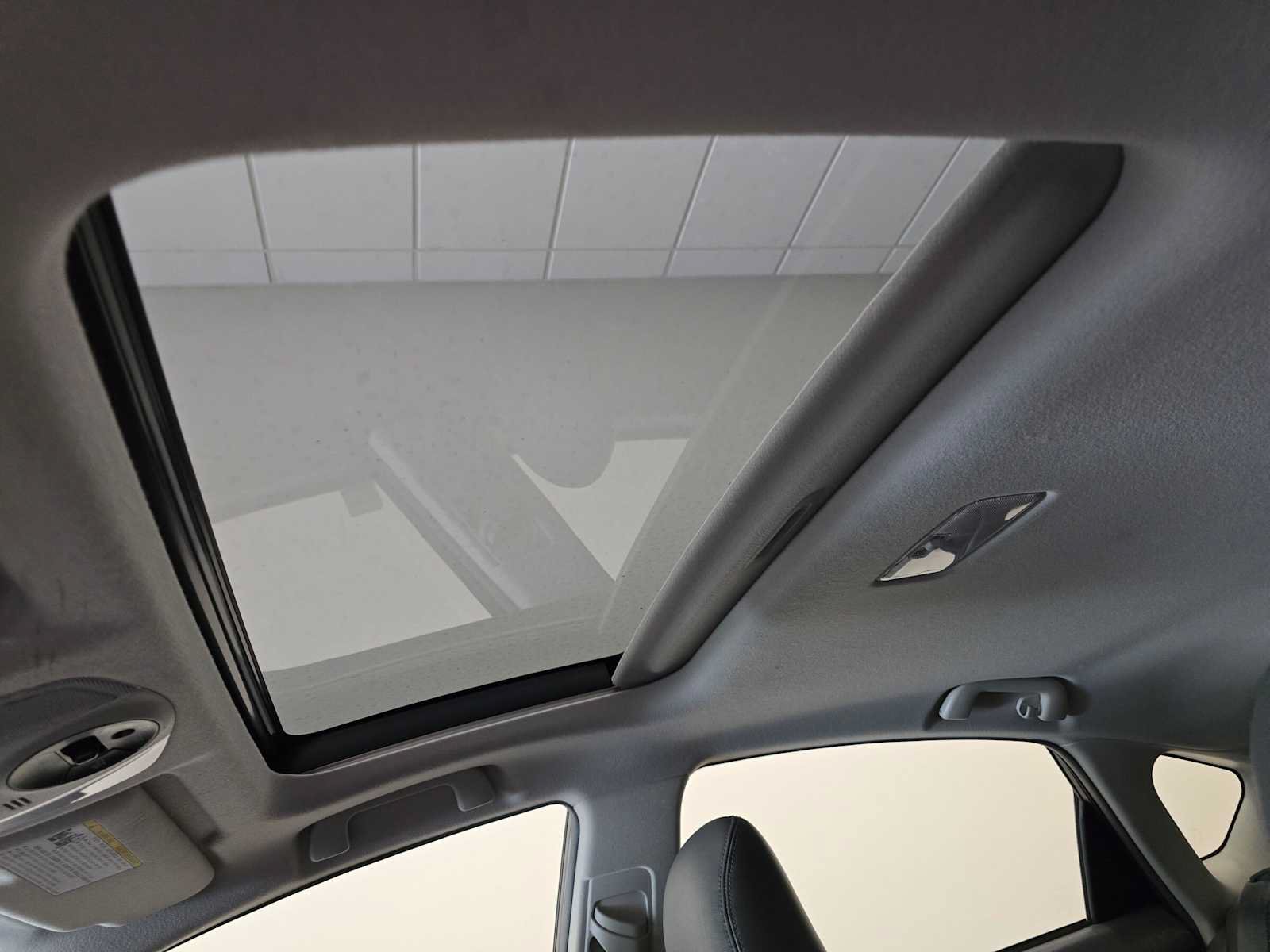 Used 2010 Toyota Prius Five FWD image 19