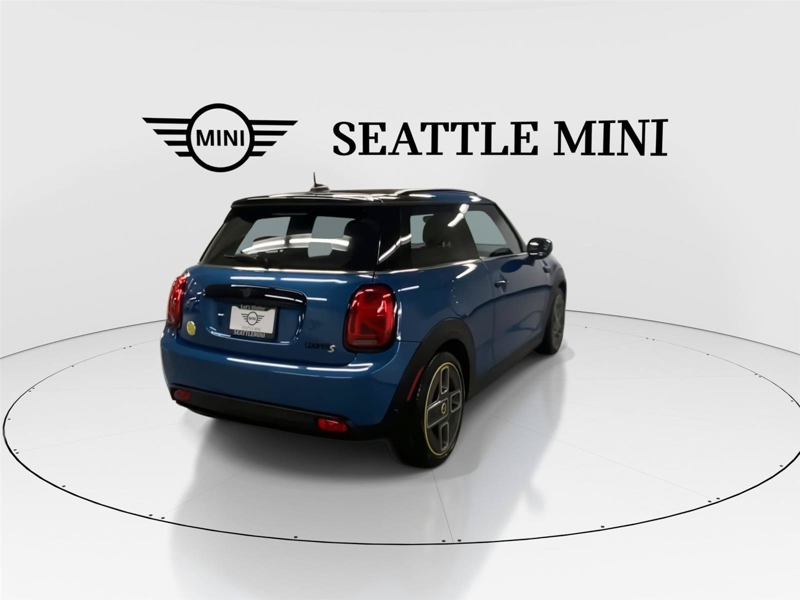 Certified 2024 MINI Cooper SE FWD image 11