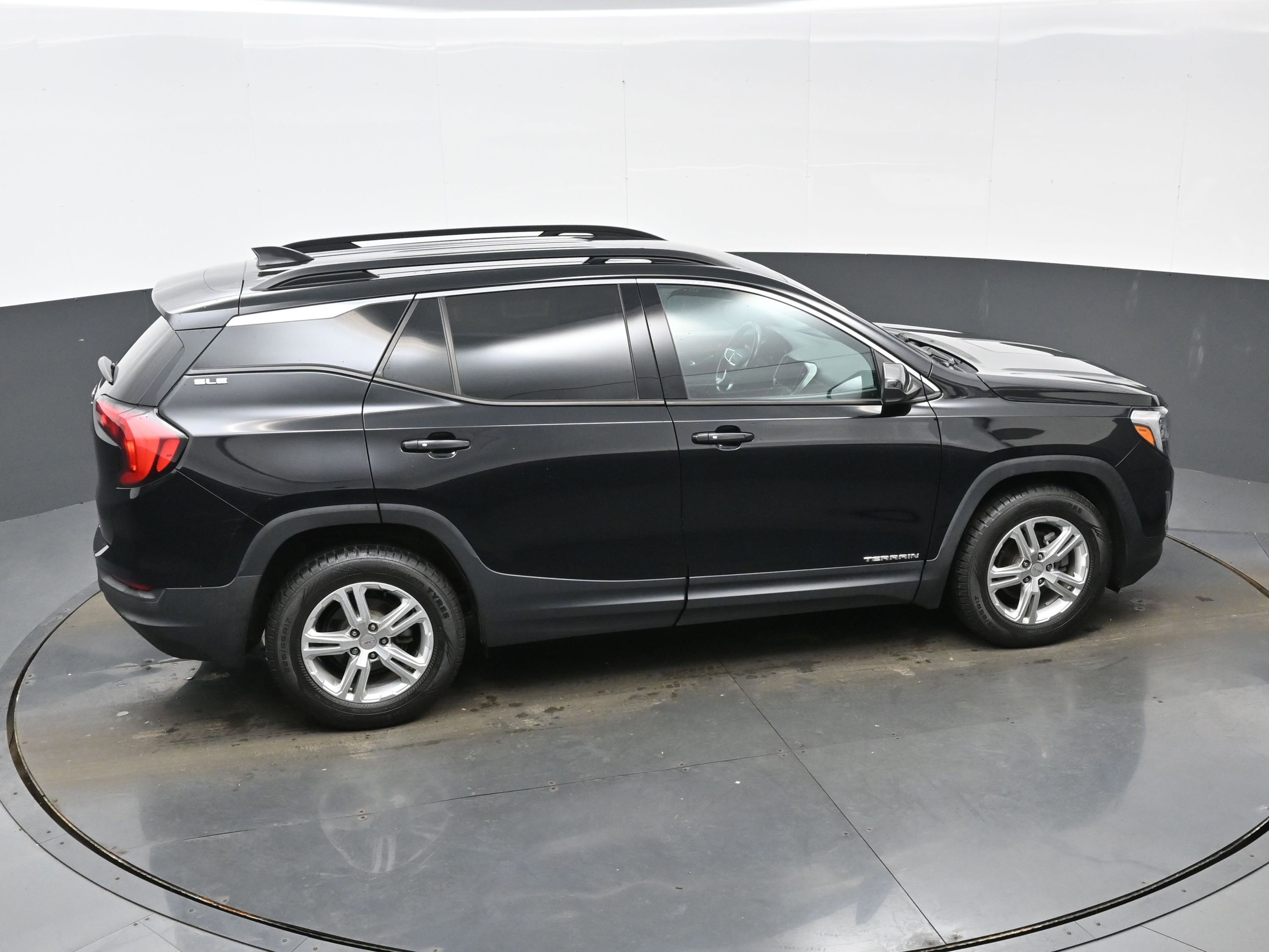 Used 2019 GMC Terrain SLE w/ Driver Convenience Package image 42