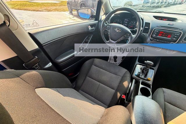 Used 2018 Kia Forte LX image 12