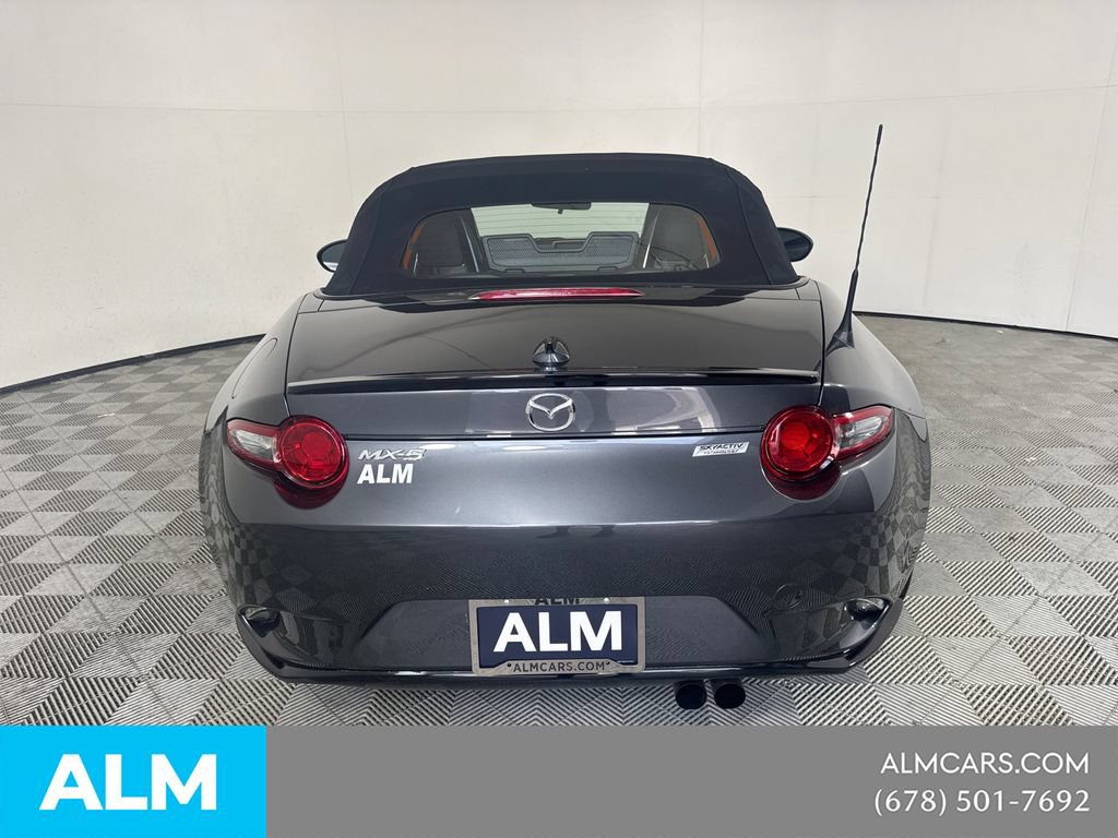 Used 2017 MAZDA MX-5 Miata Club w/ Brembo/BBS Package RWD image 7